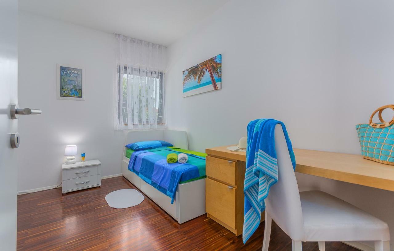 Luxury Apartment Lella Rovinj Exterior photo